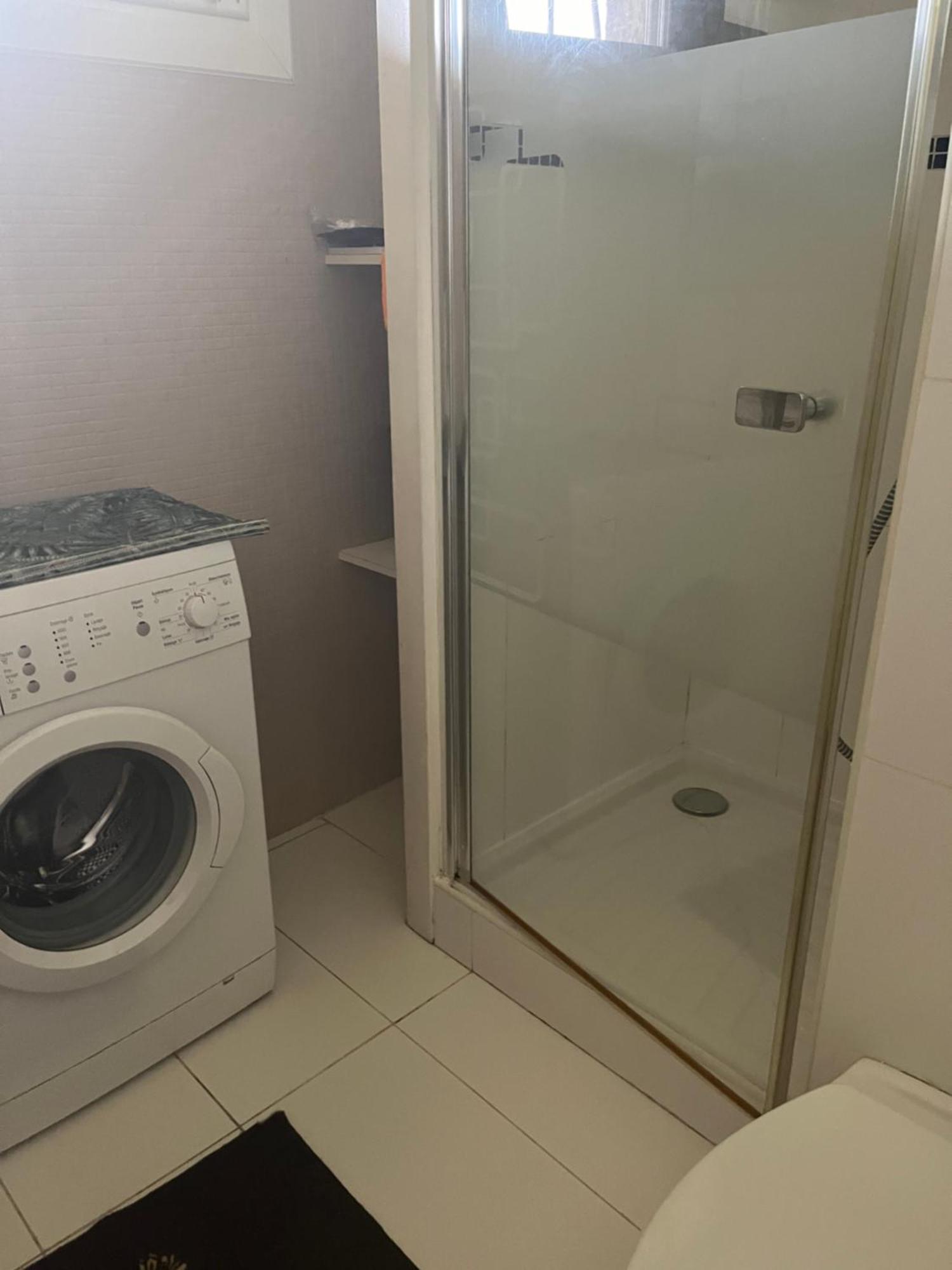 Joli Apartemo O Centro Le Lavandou Εξωτερικό φωτογραφία