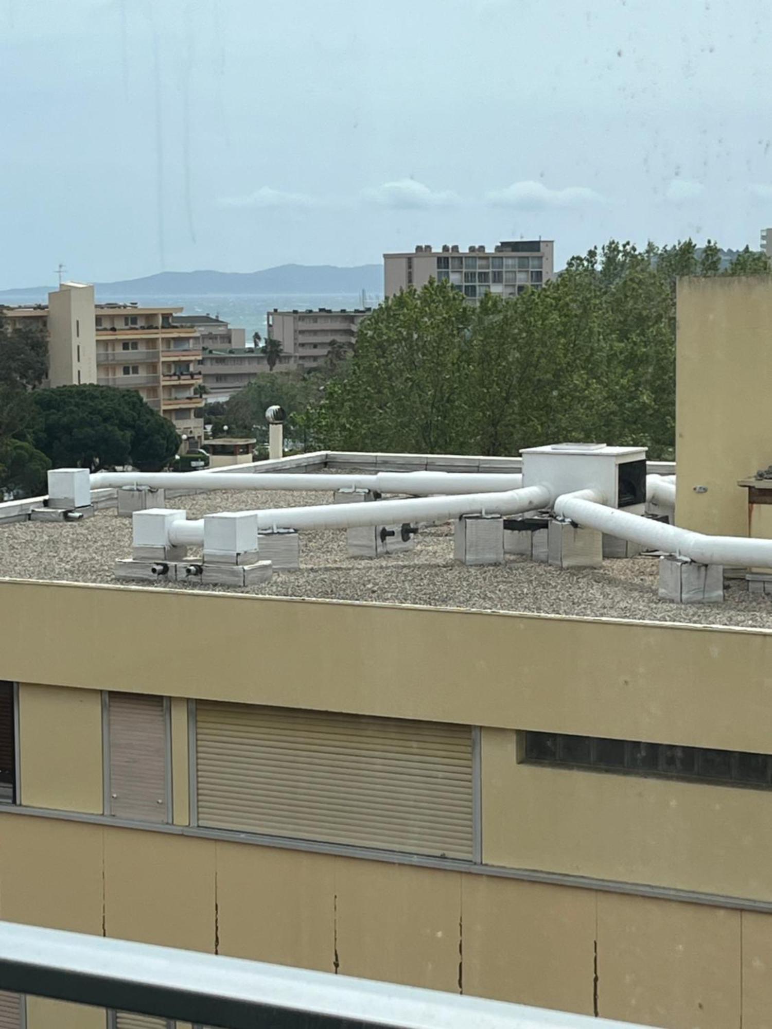 Joli Apartemo O Centro Le Lavandou Εξωτερικό φωτογραφία